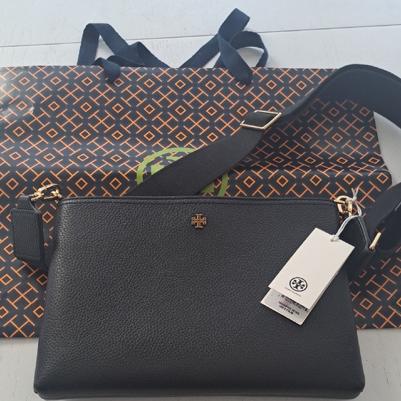Tory Burch Handbags - NWT Tory Burch Blake Crossbody